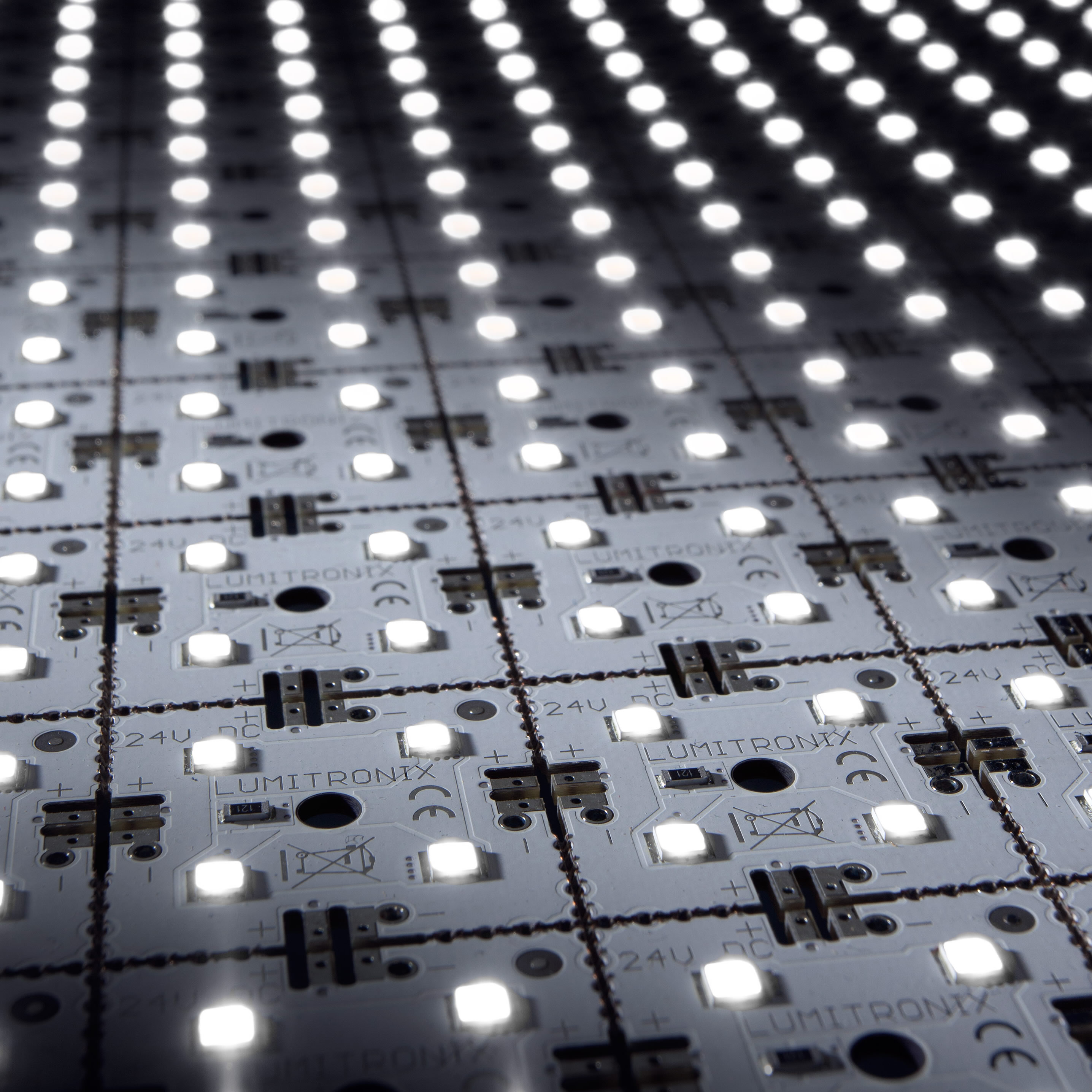 Módulo de retroiluminação LED Nichia Matrix Mini 126 segmentos (9x14) 504 LED 24V Branco 4000K 60.5W 9500lm